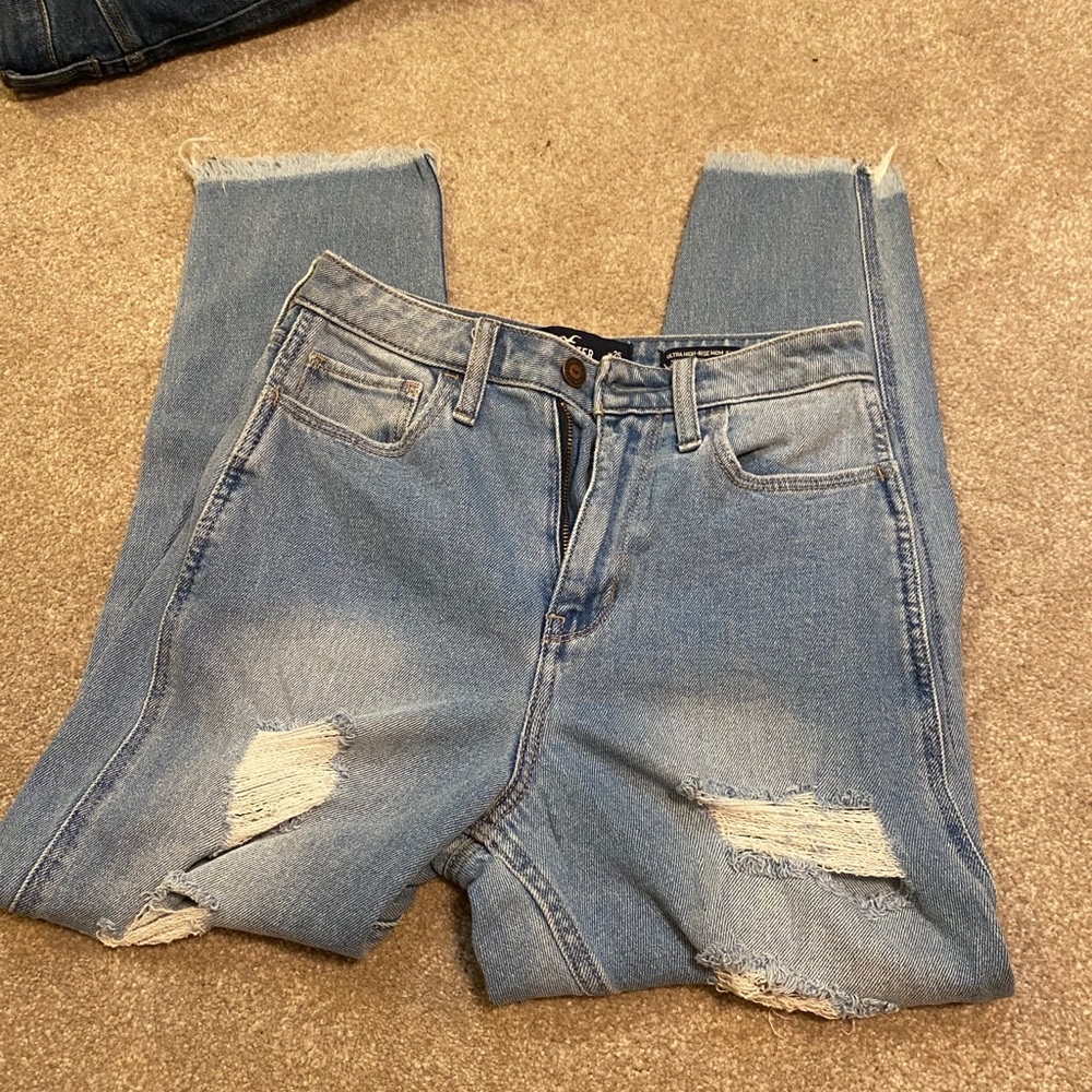 Hollister high waisted mom jeans Size 1
